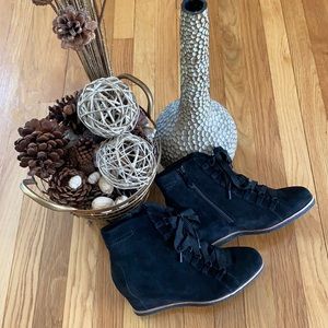 🍁🍁 FALL IS COMING 🍁 Black Suede Bootie